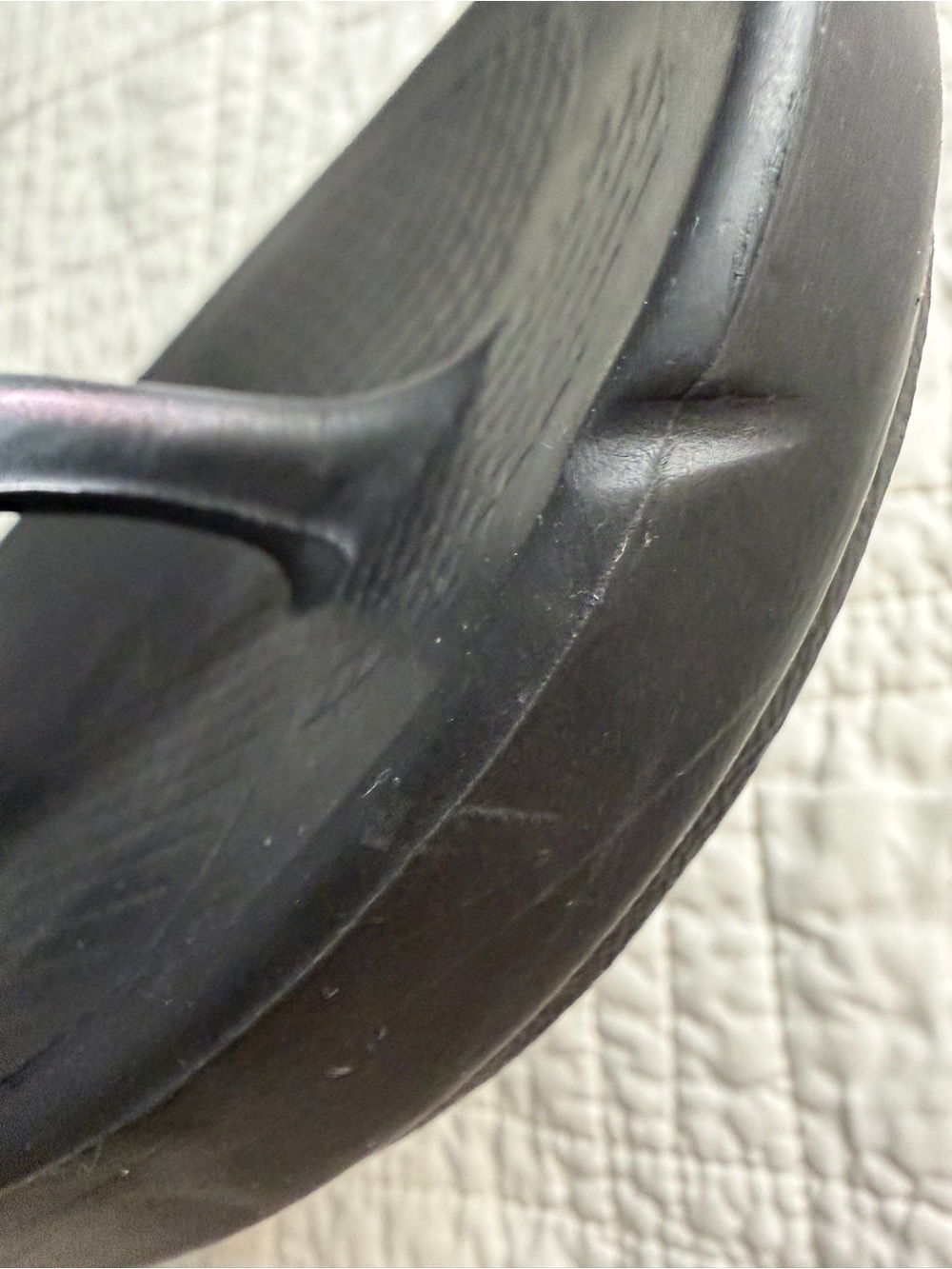 Oofos Oolala Luxe Recovery Black Flip Flops with Iridescent Straps - Picture 12 of 12